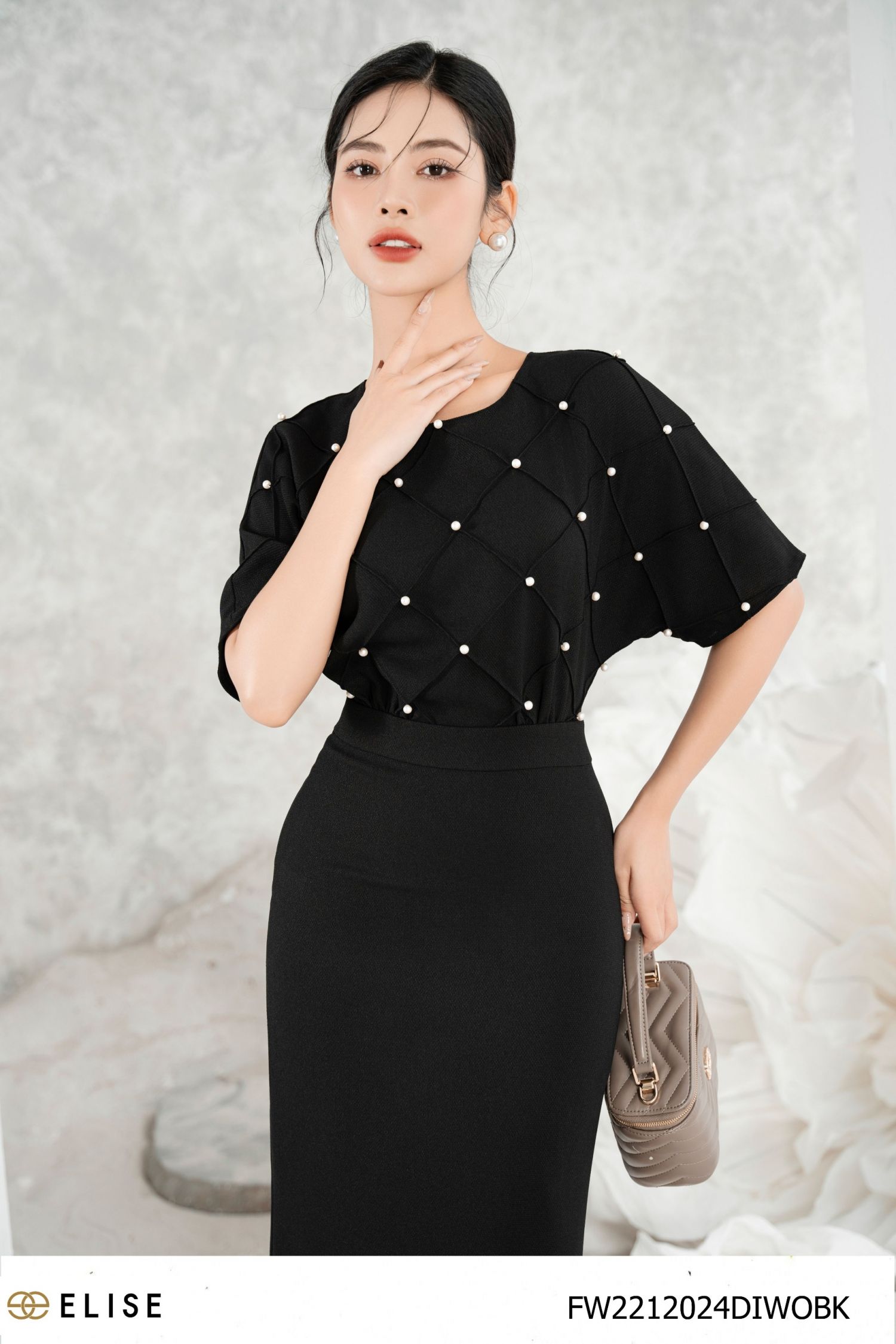 ĐẦM VÂN ĐEN ĐÍNH HẠT TRAI