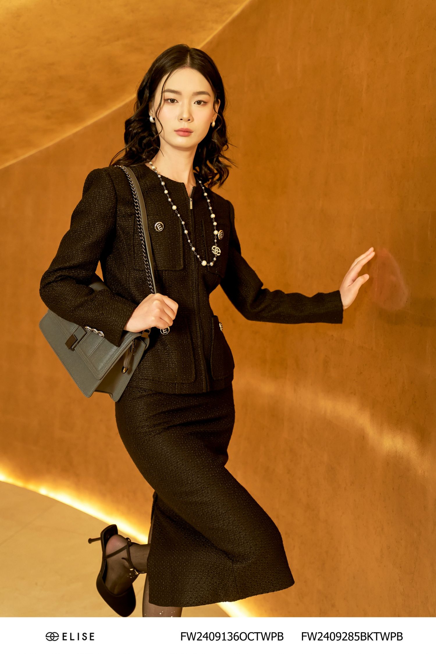 ÁO KHOÁC DẠ TWEED SỢI ĐEN TÚI NGỰC