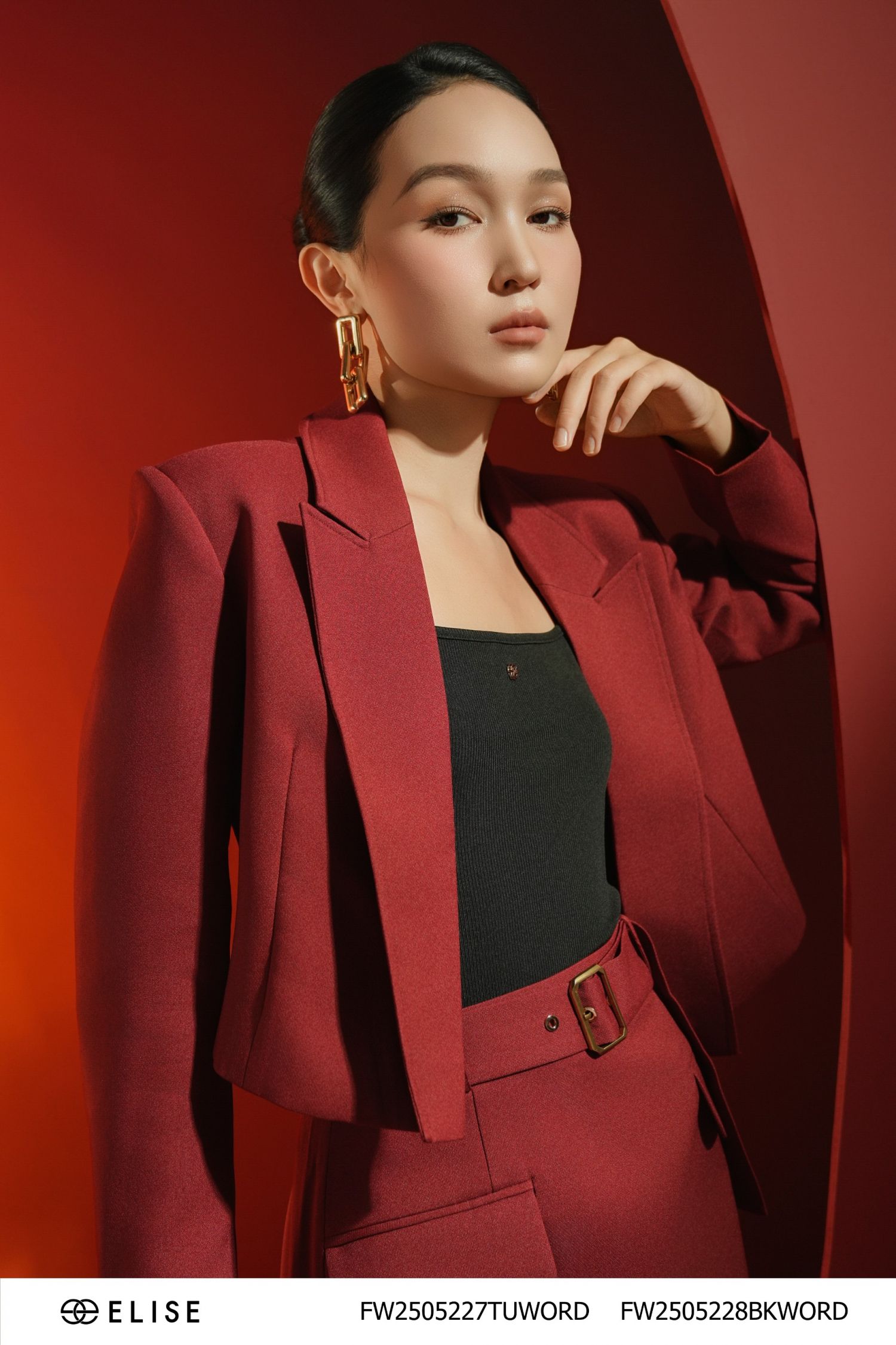 ÁO VEST TUYTSY ĐỎ SẪM