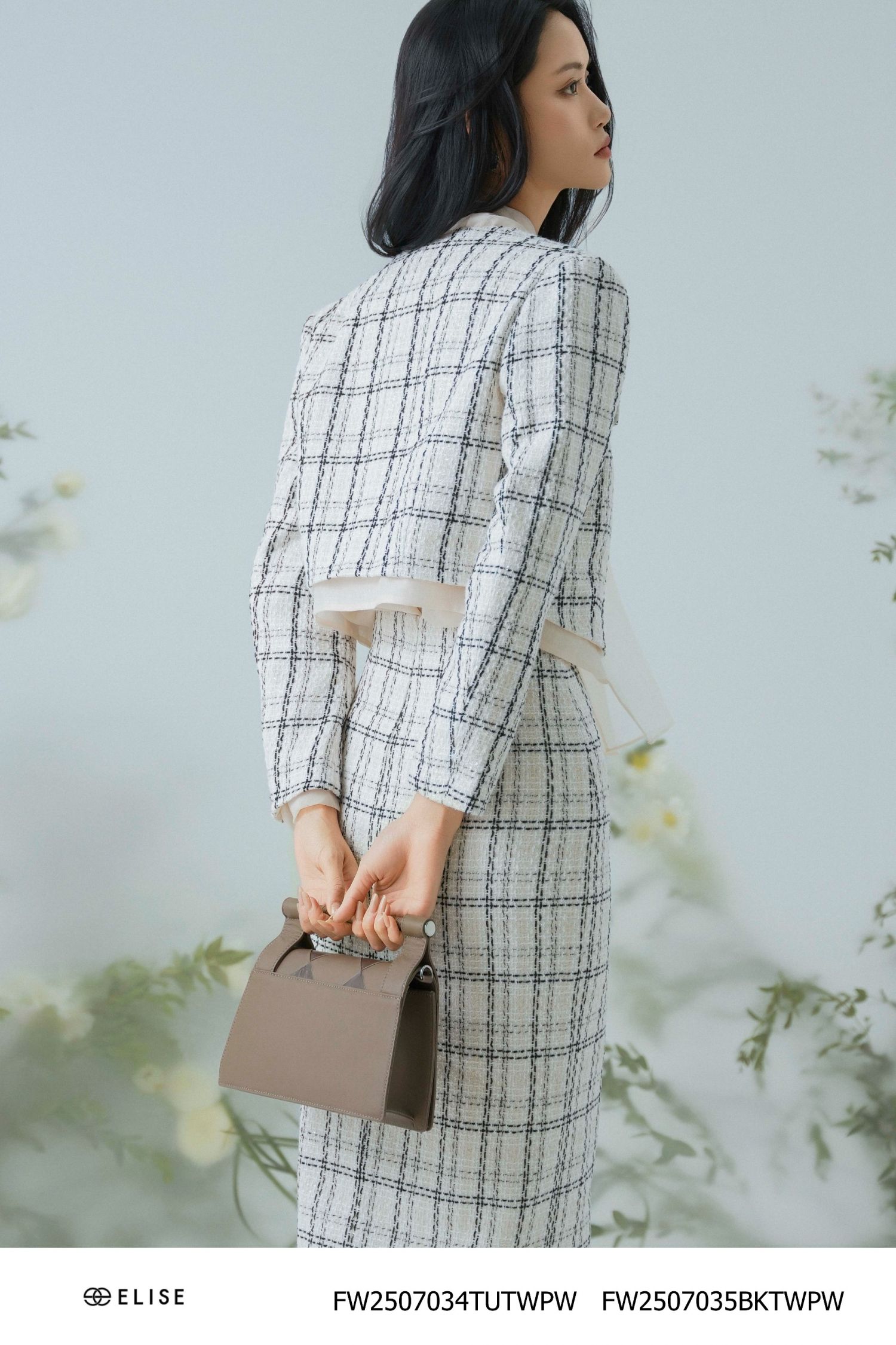 ÁO KHOÁC TWEED TRẮNG KT KẺ ĐEN PHỐI VẠT TƠ