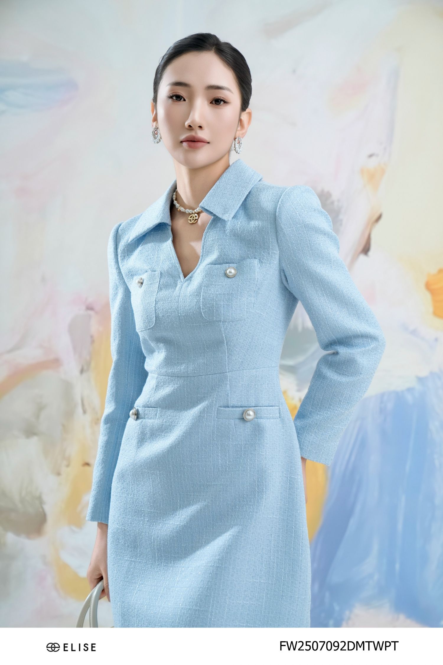 ĐẦM TWEED XANH SỢI KIM TUYẾN CỔ V