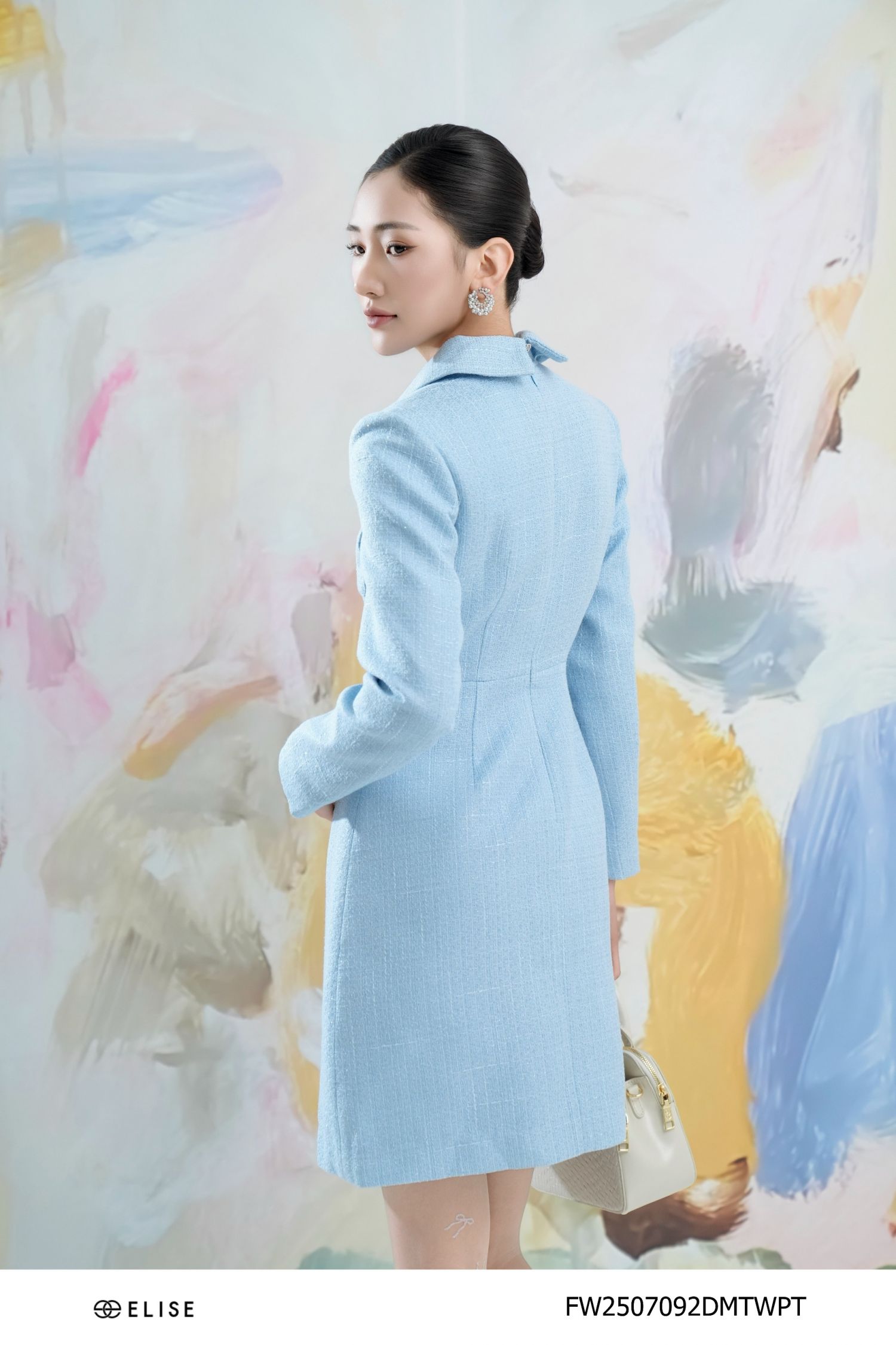 ĐẦM TWEED XANH SỢI KIM TUYẾN CỔ V