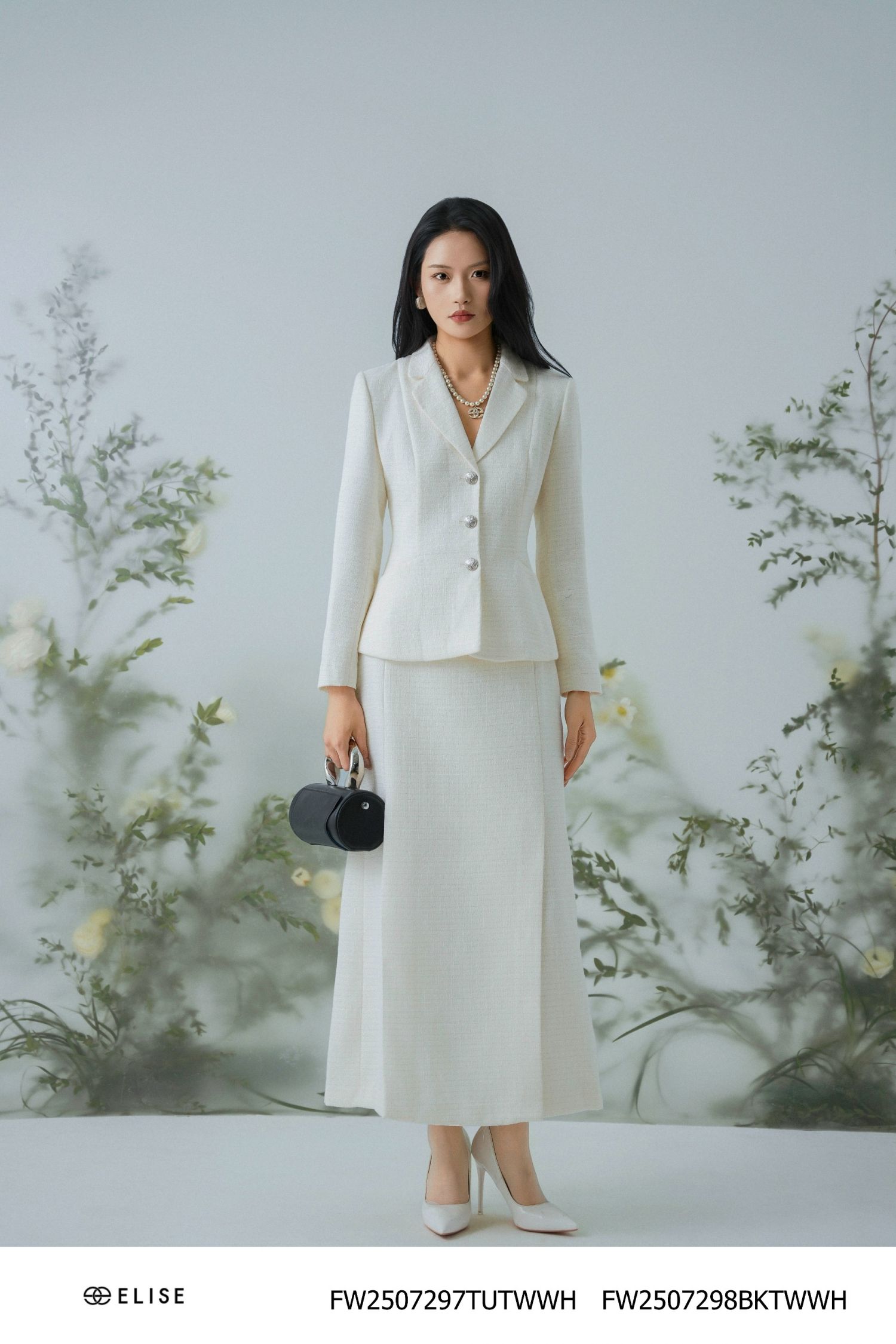VEST TWEED TRẮNG SỢI KIM TUYẾN