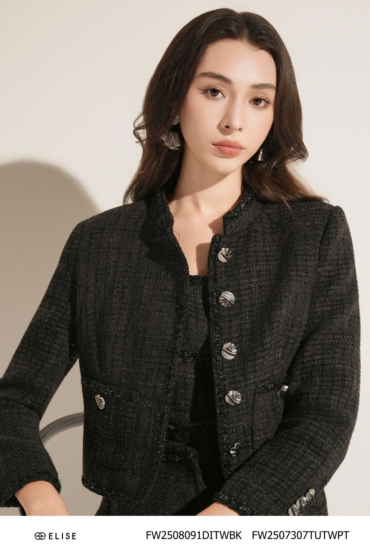 ÁO KHOÁC DẠ TWEED SỢI KẺ Ô ĐEN CỔ TRỤ