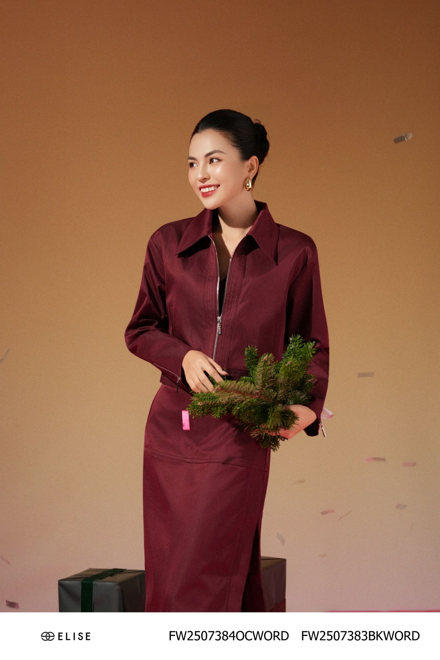 CHÂN VÁY KAKI NÂU ĐỎ DIỄU CHỈ