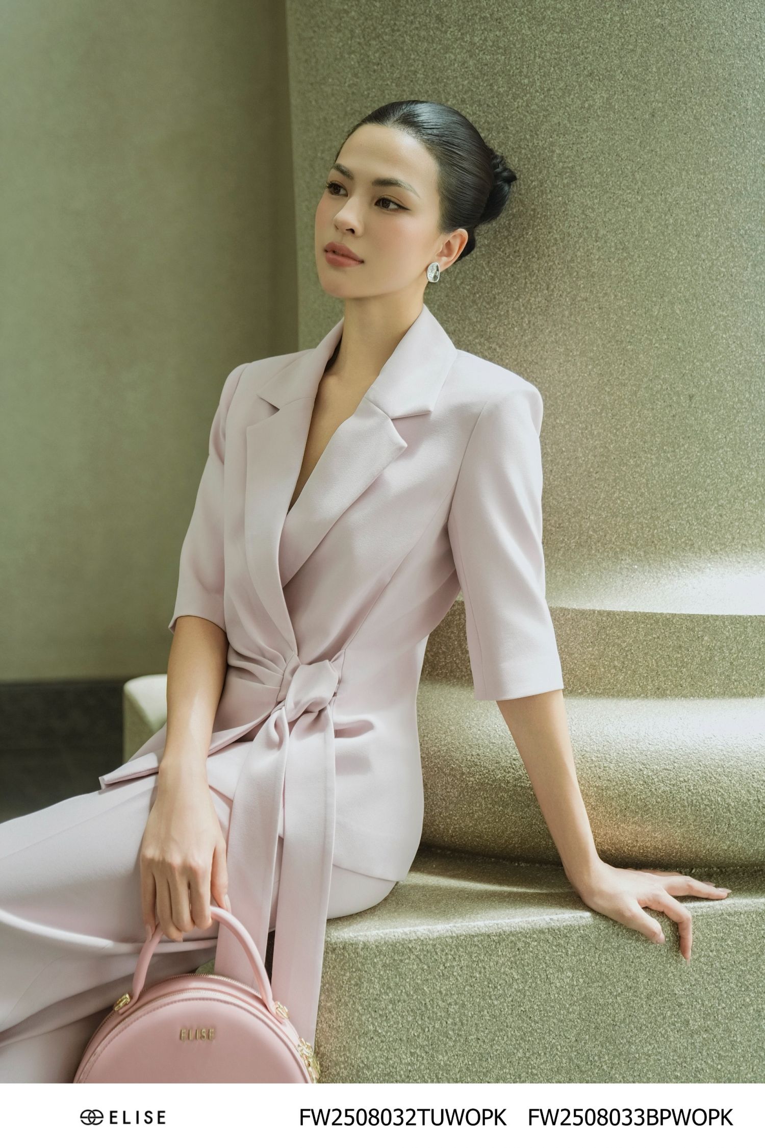 ÁO VEST HỒNG PHẤN VẠT BUỘC