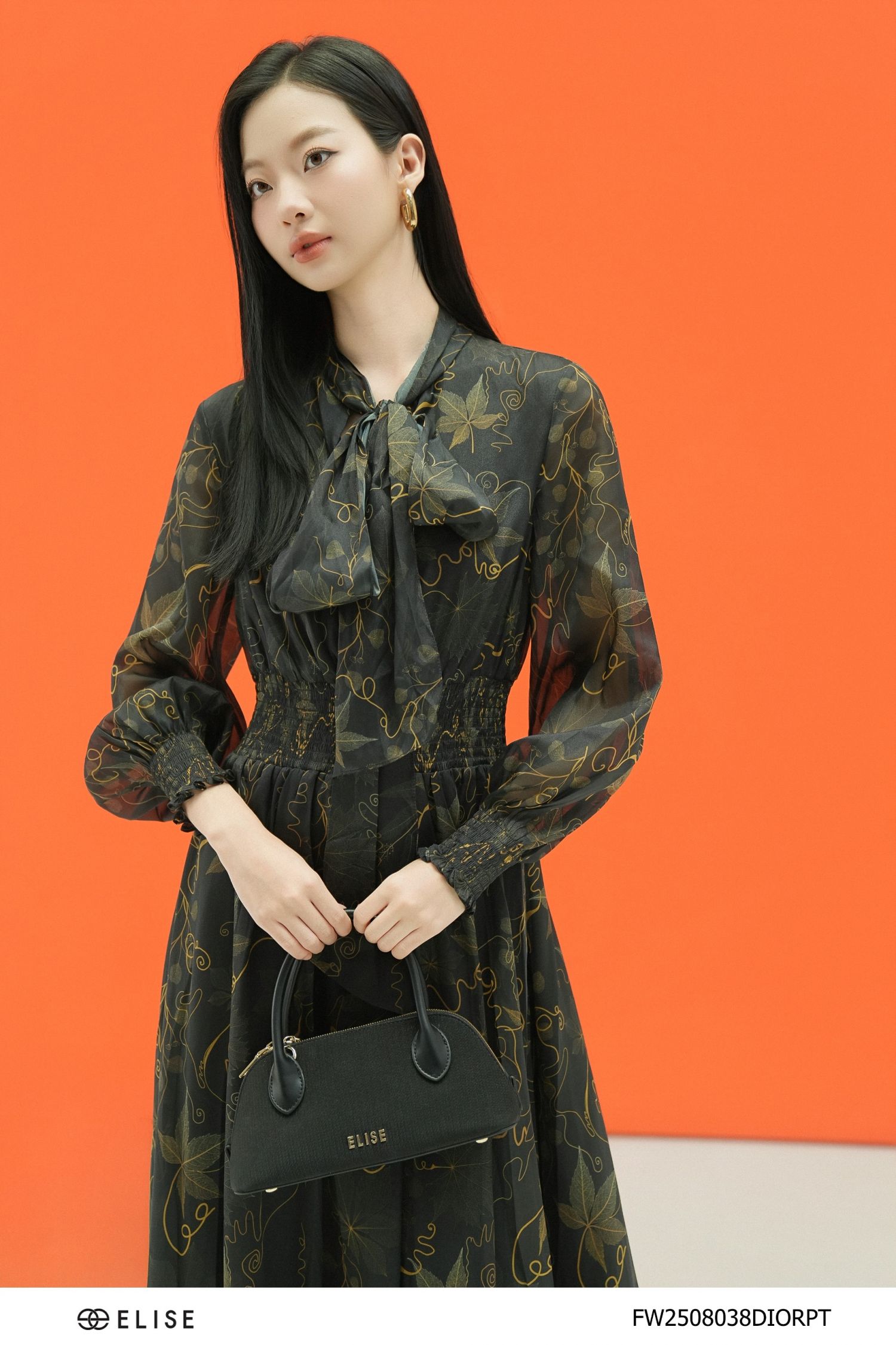 ĐẦM TƠ HOA DÂY VÀNG NỀN ĐEN