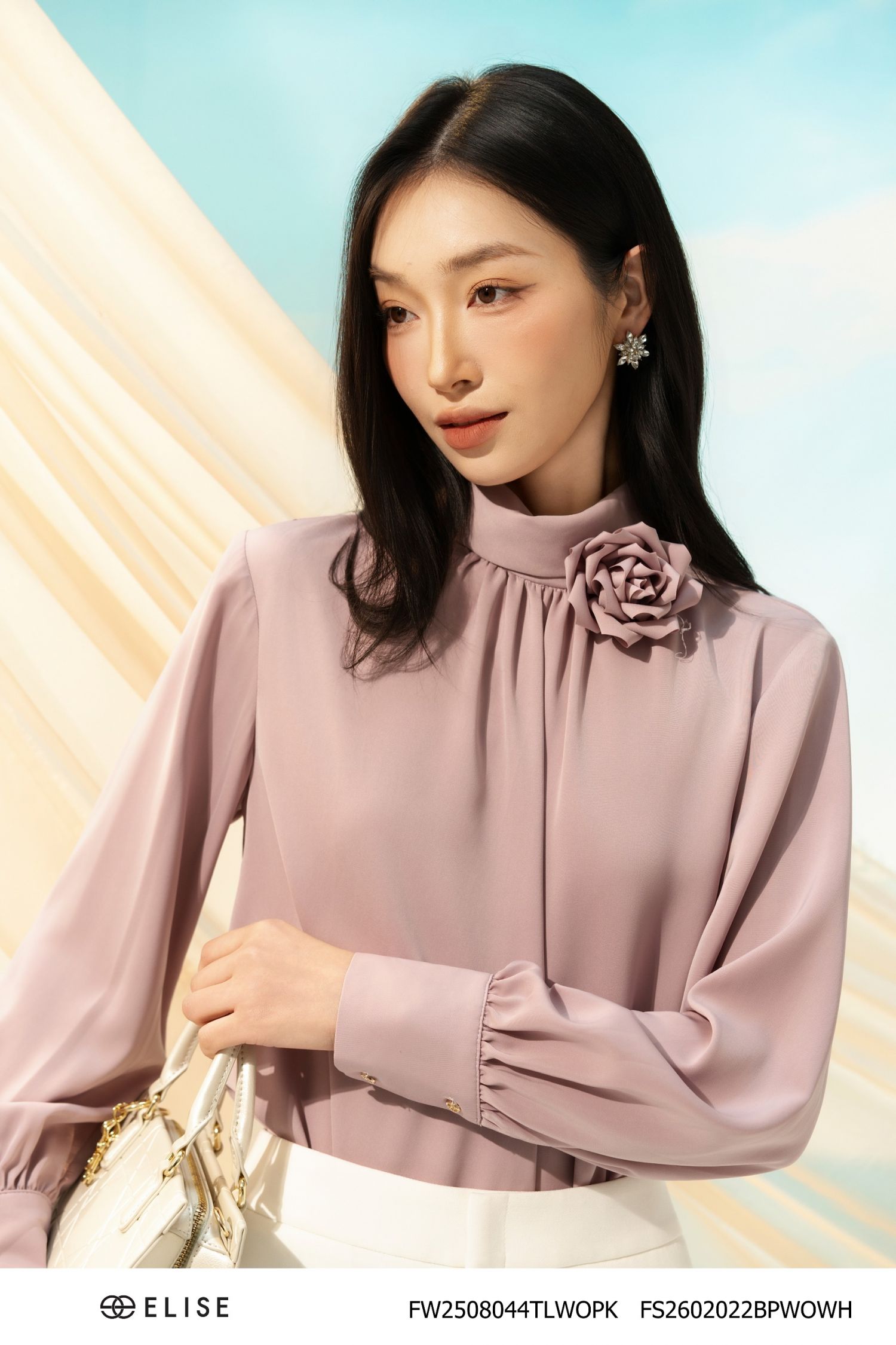 ÁO HỒNG ĐỖ ĐÍNH HOA CỔ