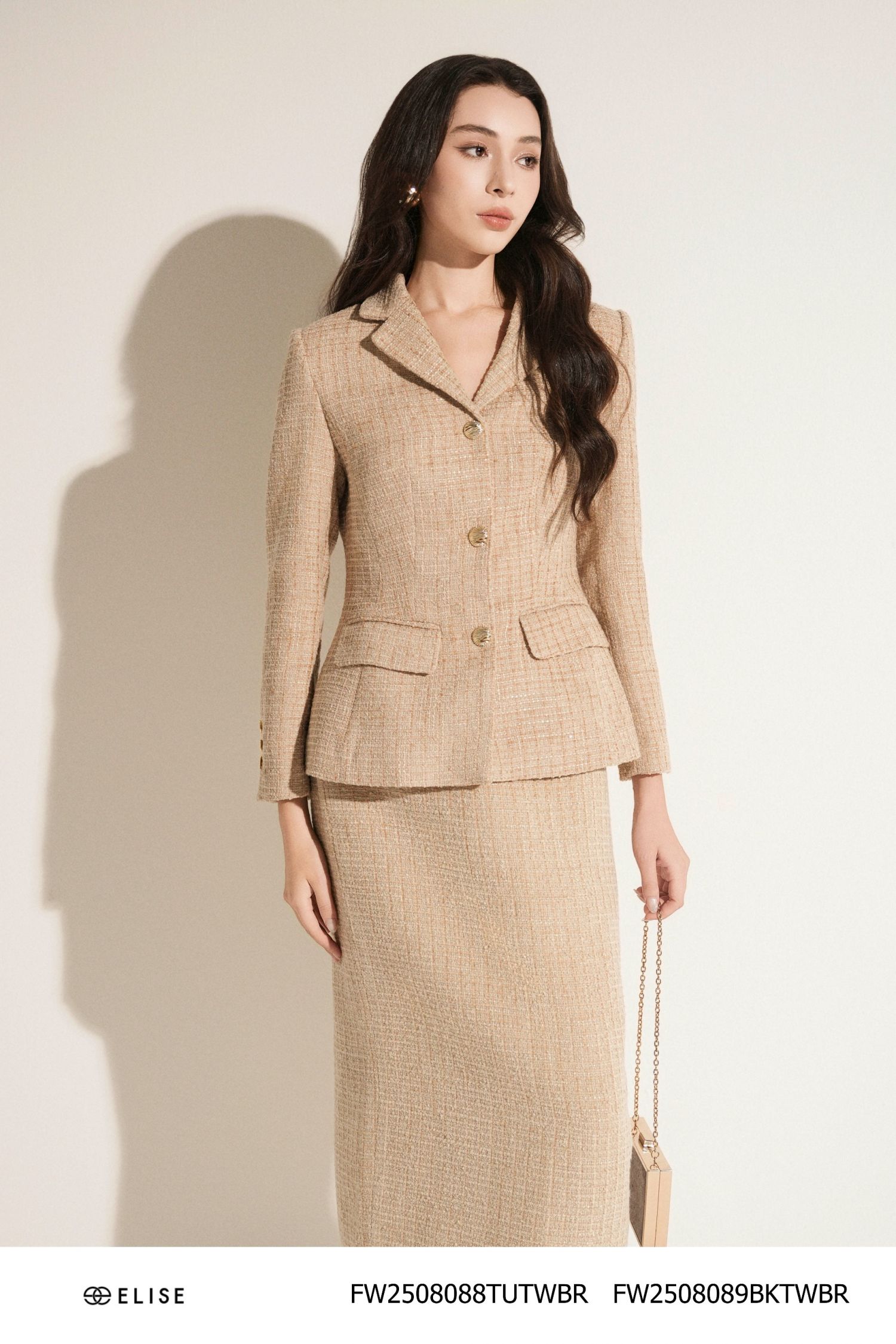 CV DẠ TWEED NÂU SÁNG XẺ SAU