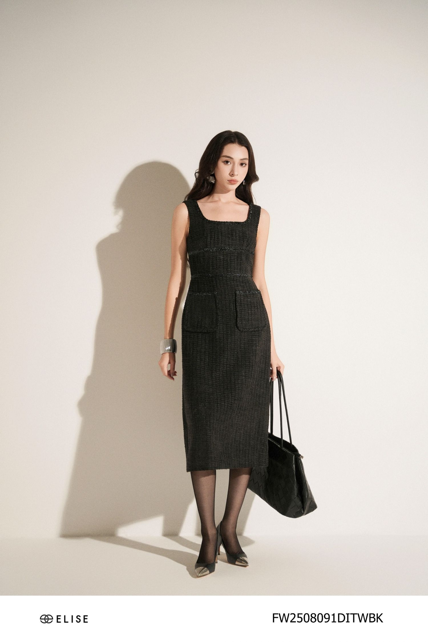 ĐẦM TWEED ĐEN SỢI KẺ Ô ĐÍNH PK KIM TUYẾN