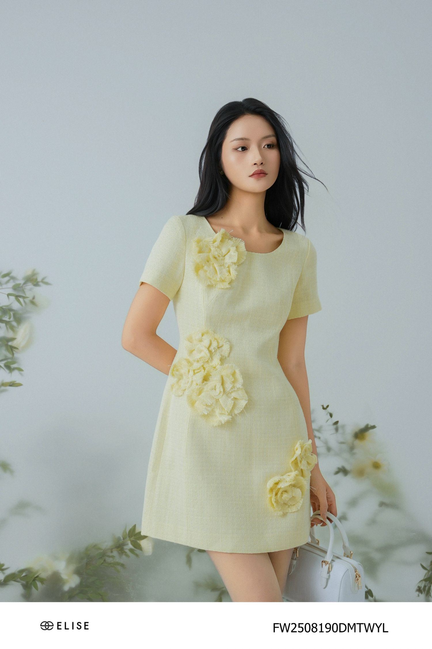 ĐẦM TWEED VÀNG SỢI KT ĐÍNH HOA