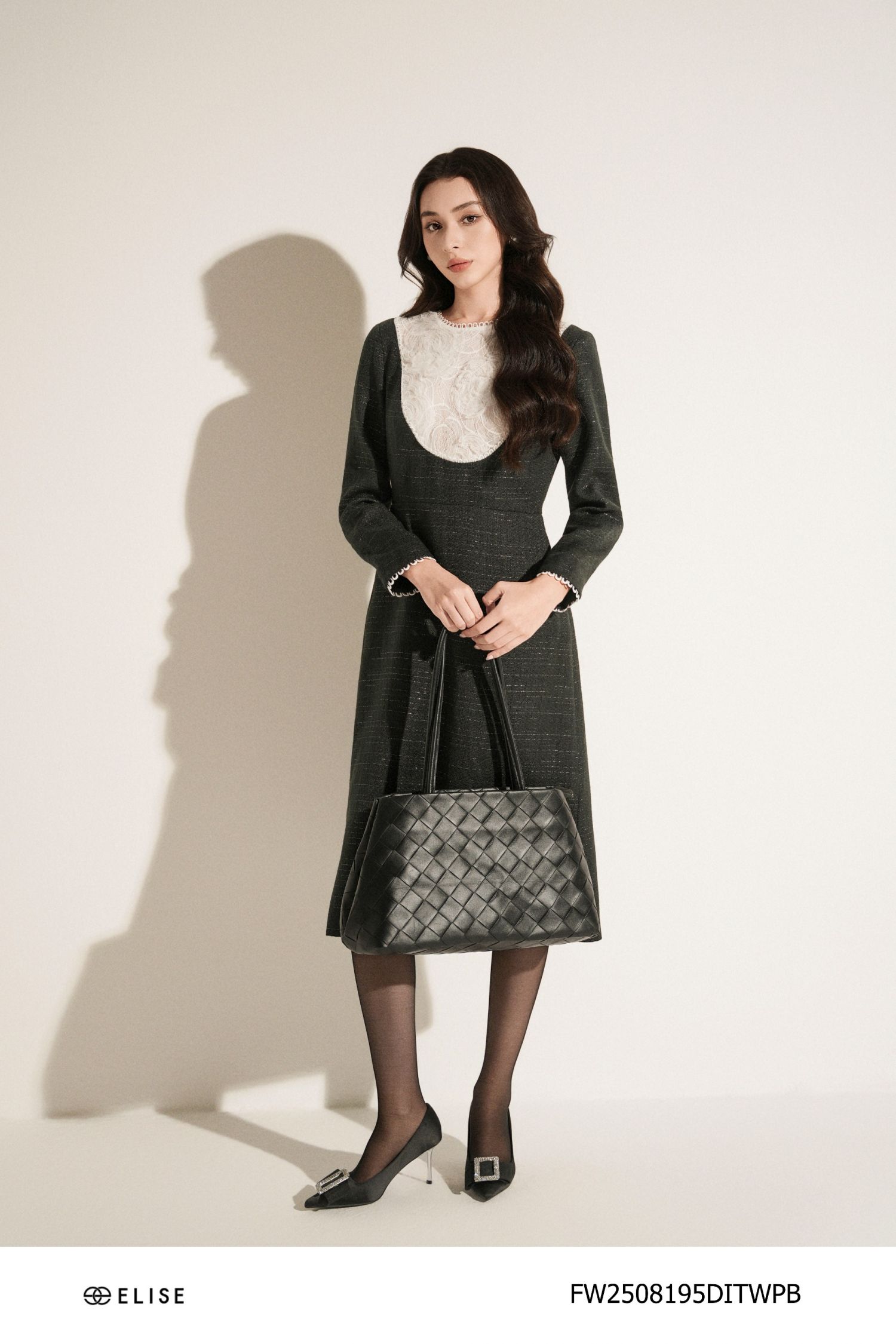 ĐẦM TWEED ĐEN VÂN KT PHỐI CỔ REN HOA