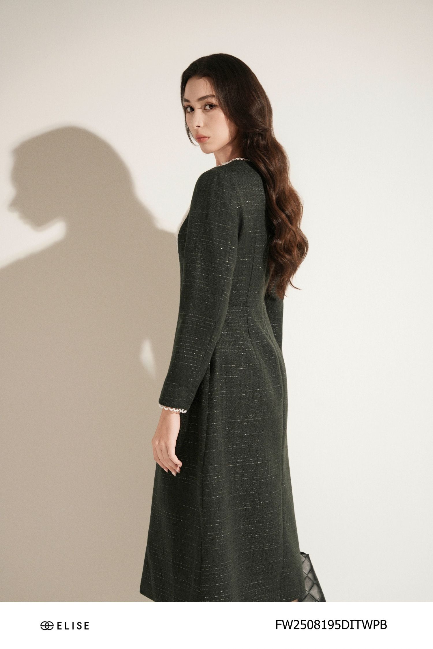 CV TWEED ĐEN VÂN KT GẤU DÂY XÍCH