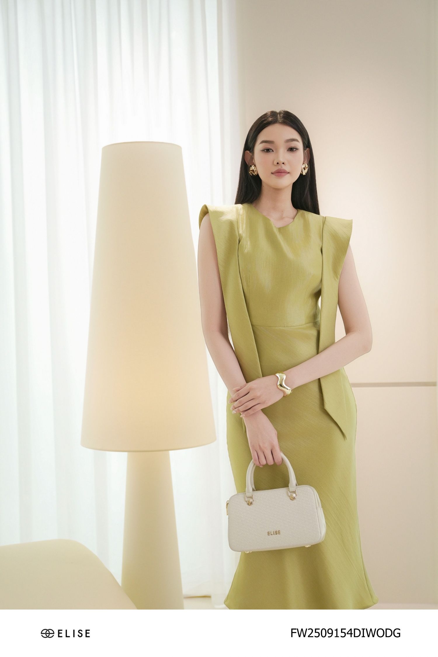 ĐẦM TAFTA LỤA XANH DÂY CỔ SAU