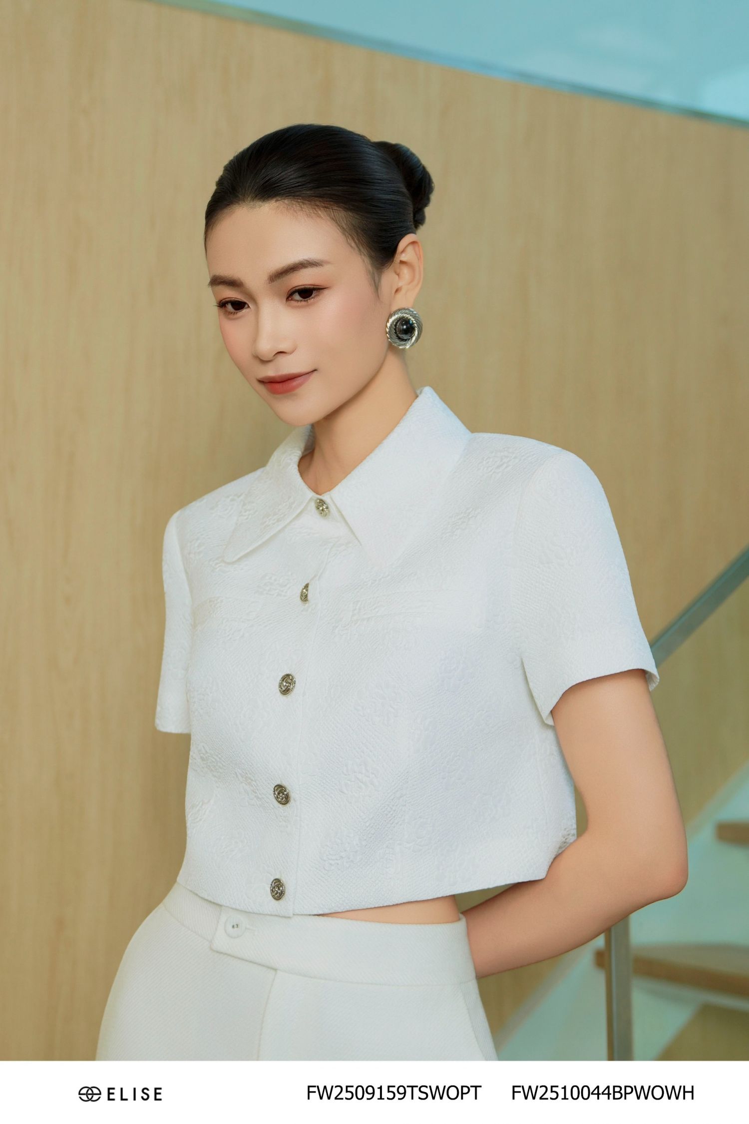 ÁO XỐP HT HOA HỒNG TRẮNG CƠI TÚI NGỰC