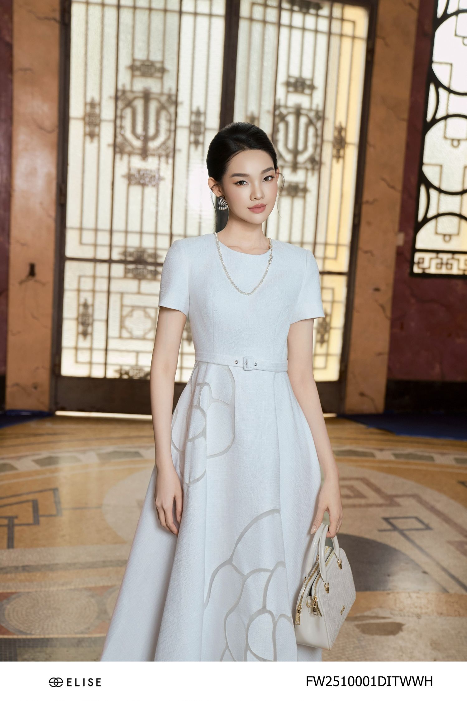 ĐẦM TWEED TRẮNG XÒE HOA VIỀN LƯỚI