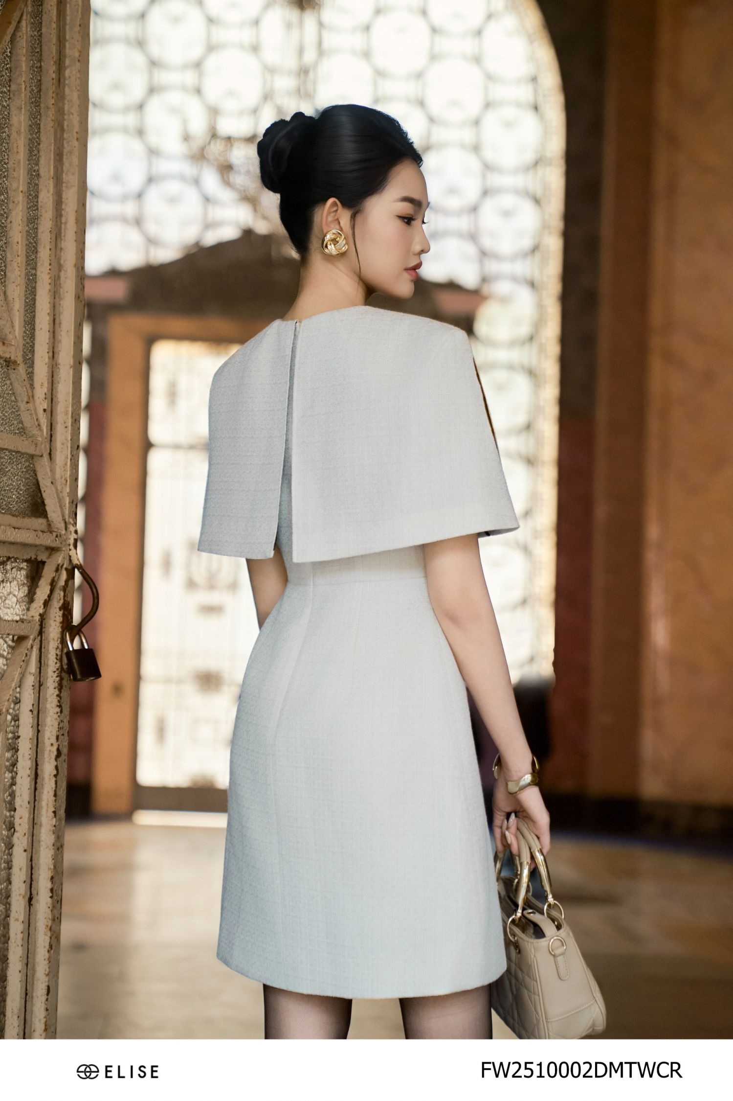 ĐẦM TWEED KEM VAI CAPE