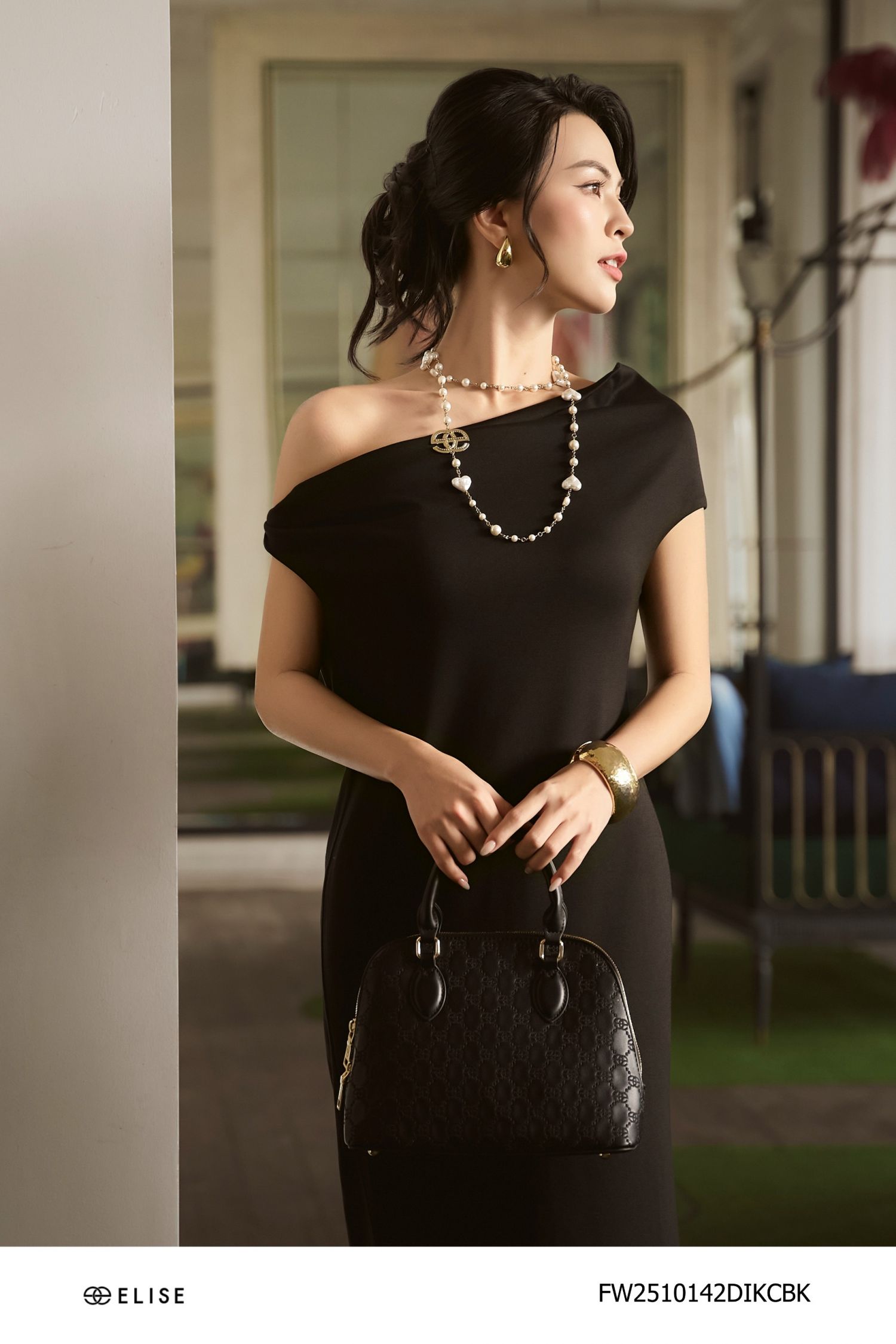 ĐẦM UMI ĐEN TRỄ VAI LỆCH XẺ BÊN