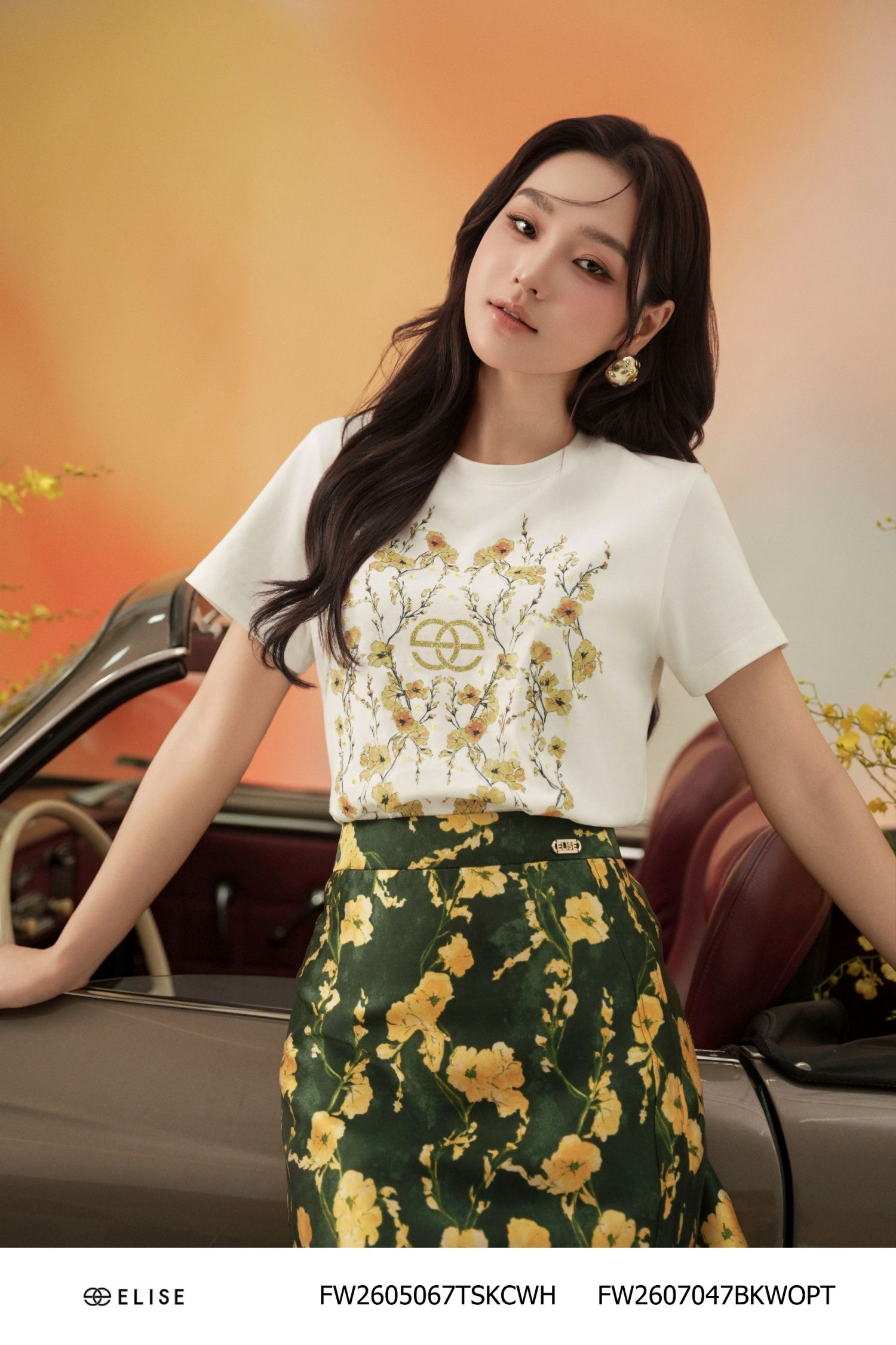 CHÂN VÁY A HOA VÀNG NỀN XANH