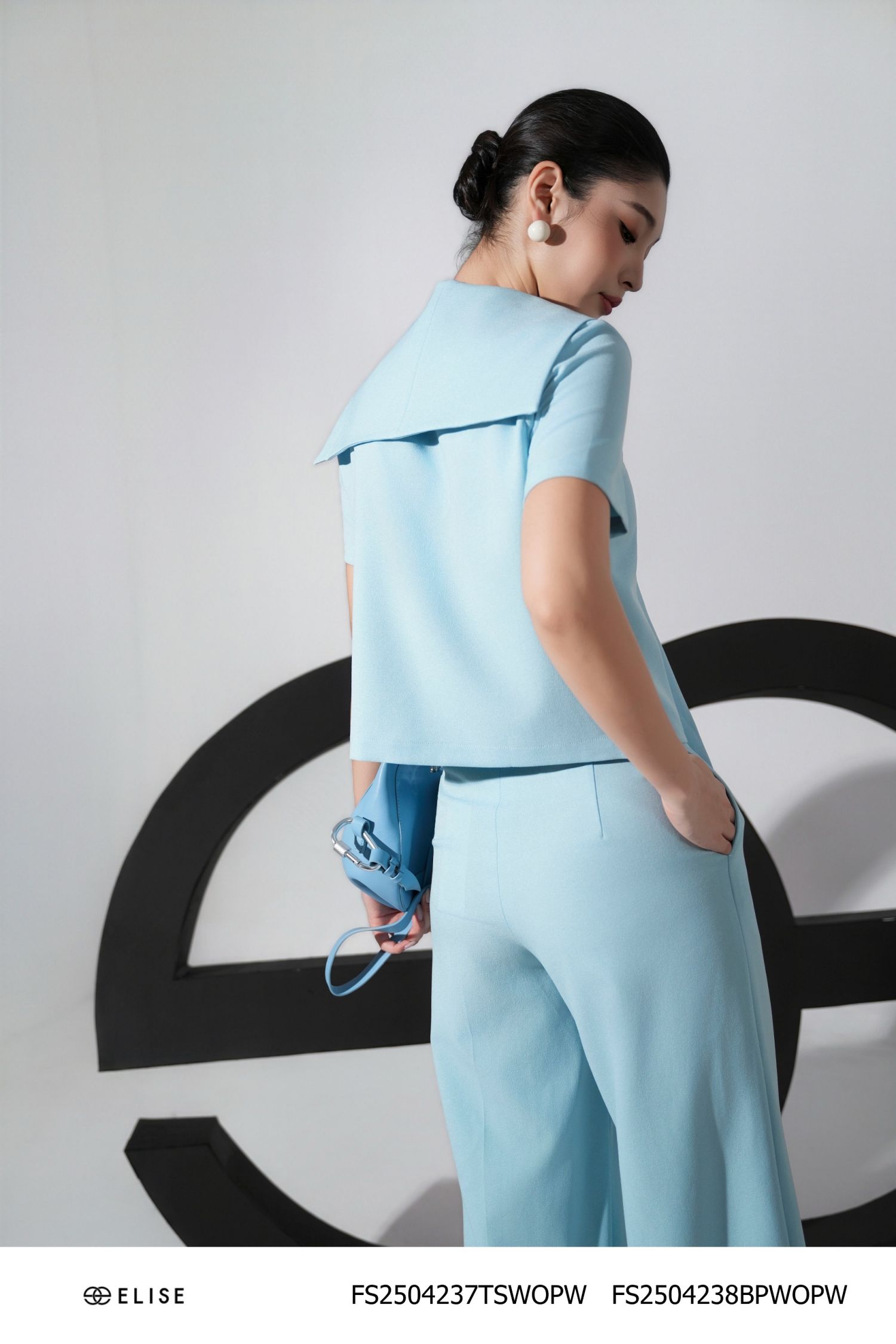 ÁO SẠN XANH PHỐI VẠT KHĂN