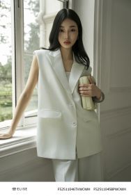 BLAZER TRẮNG VAI CHỜM NẮP TÚI