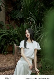 ÁO LỤA TRẮNG NGÀ VAI CAPE ĐÍNH TRAI
