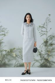 JUPE DẠ TWEED TRẮNG KẺ KIM TUYẾN