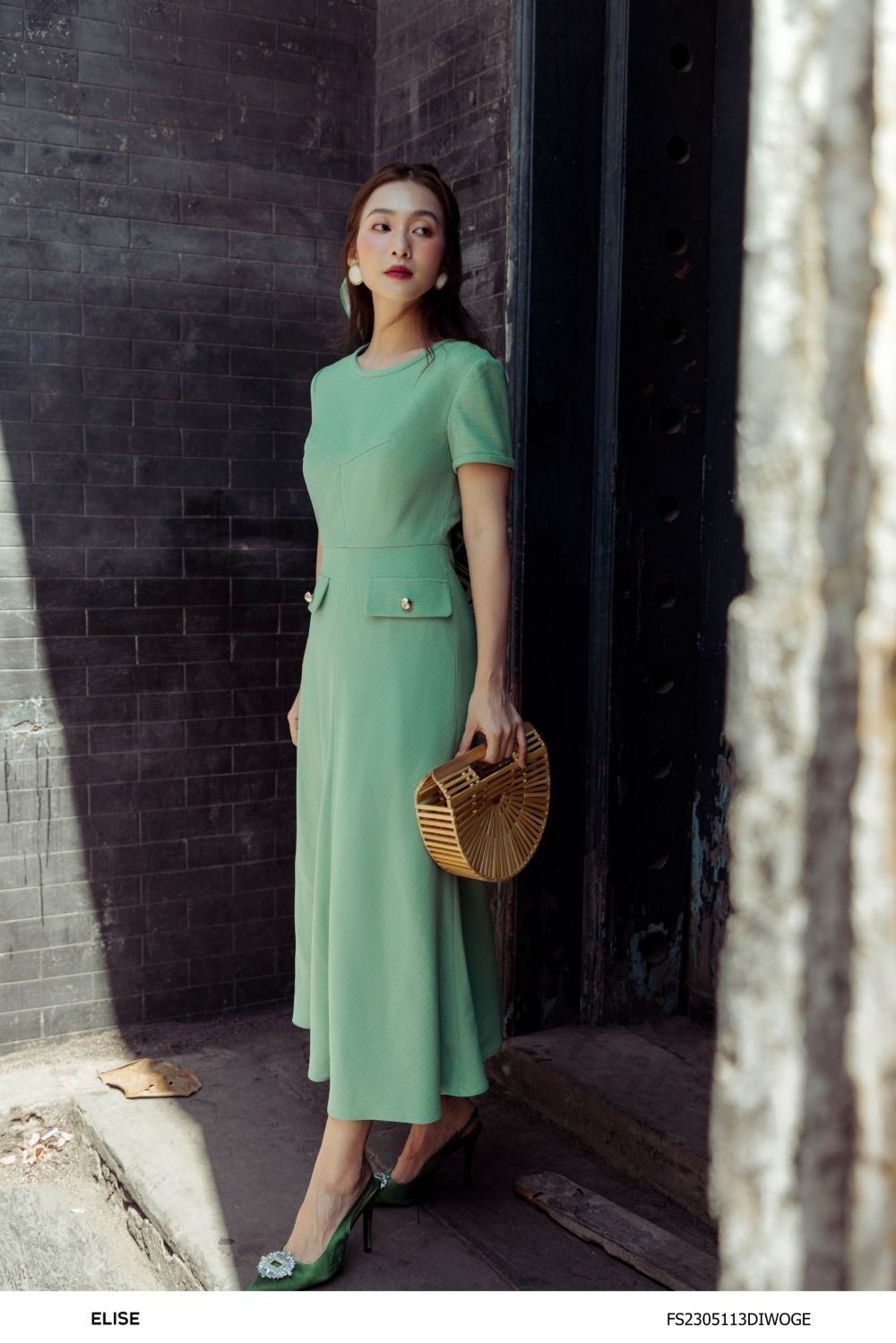 Những mẫu váy đầm dự tiệc kín đáo nhưng vẫn xinh đẹp - Thời trang - Việt  Giải Trí