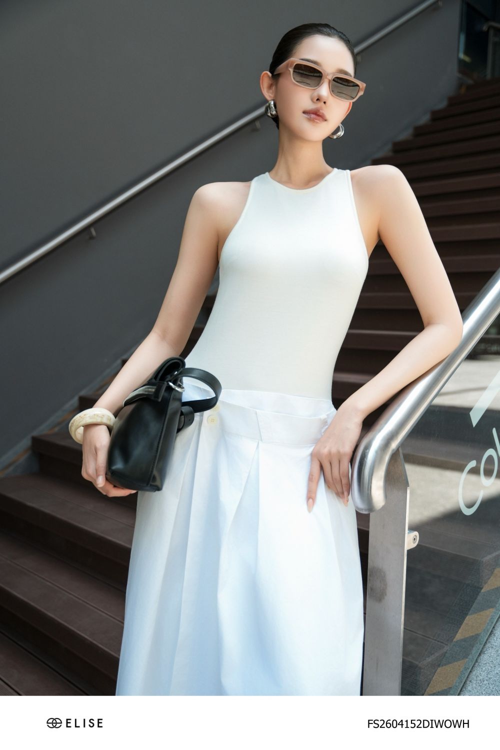 ĐẦM TRẮNG SÁT NÁCH ĐAN LƯNG CHÉO