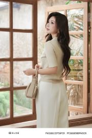 AUTUMN BREEZE - 4